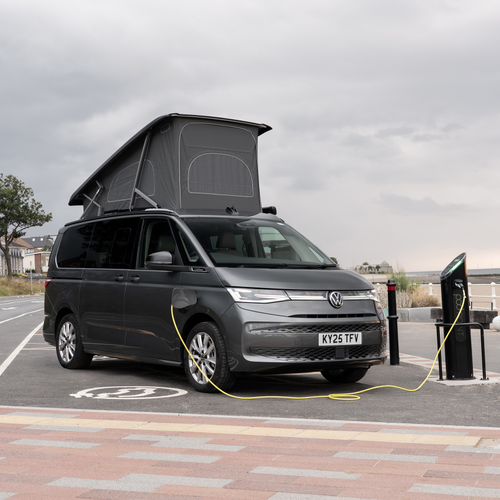 2025 Volkswagen California e-Hybrid Front View