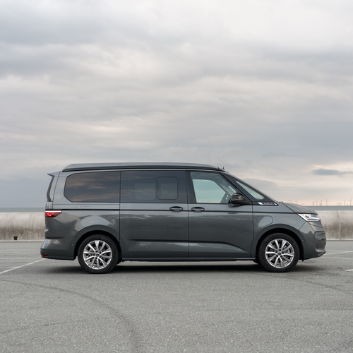 2025 Volkswagen California e-Hybrid Side View