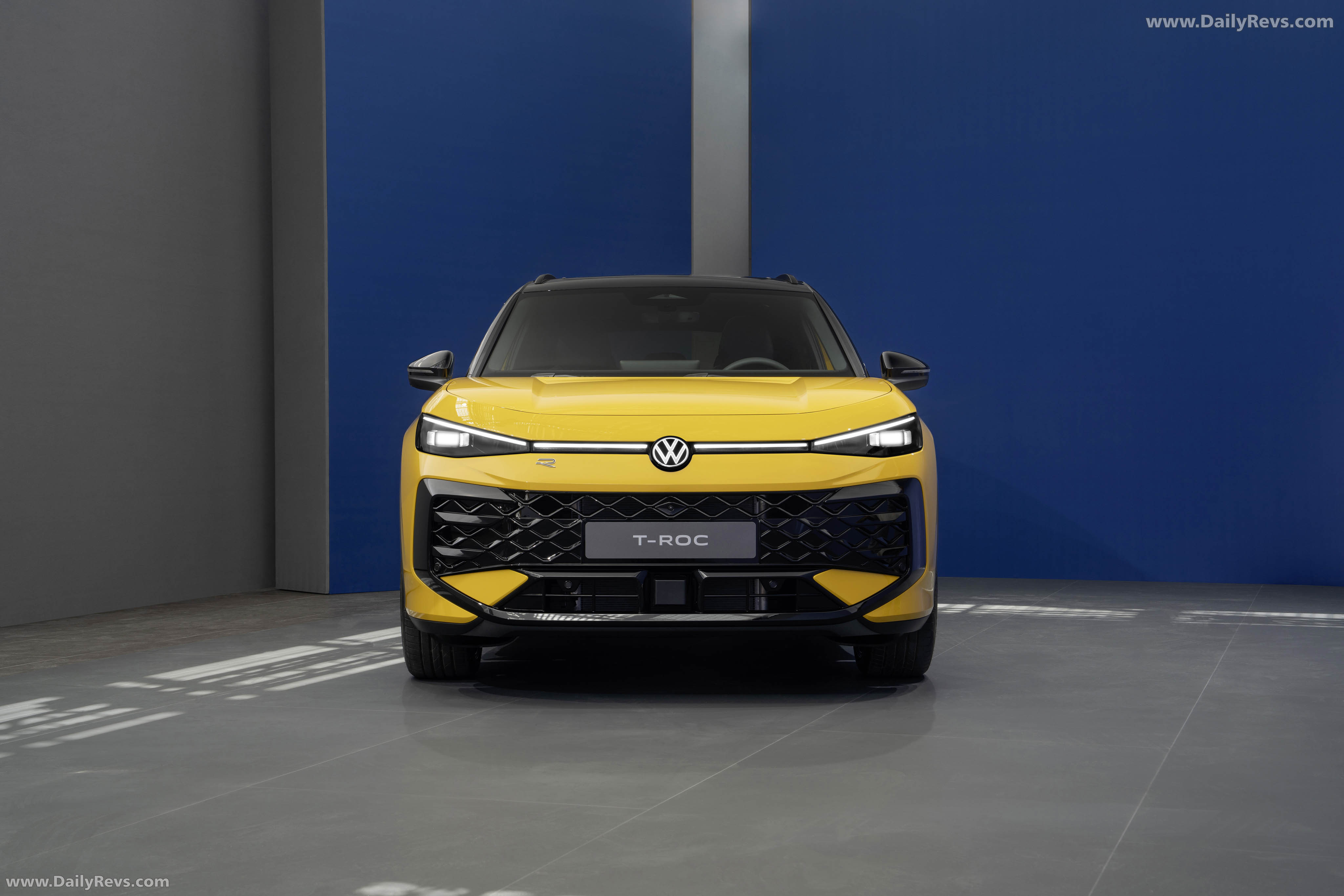2026 Volkswagen T-Roc Front View