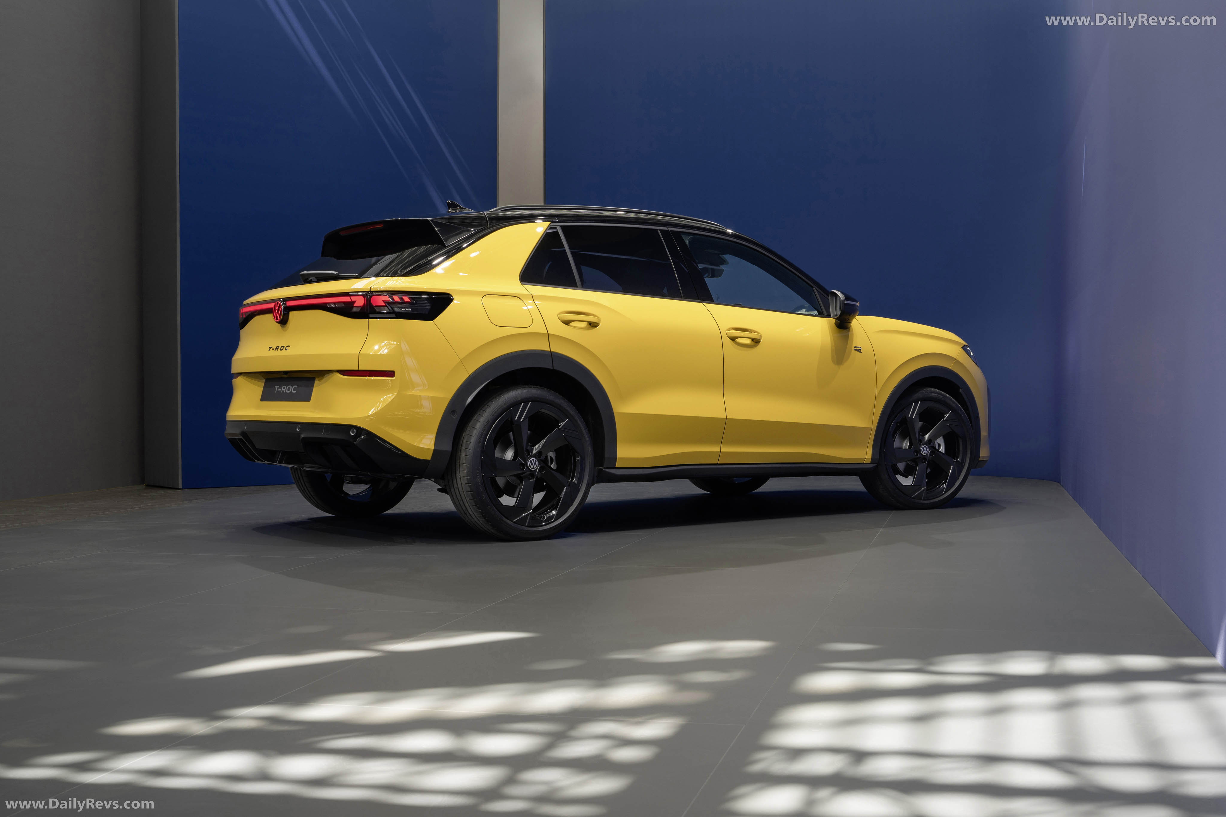 2026 Volkswagen T-Roc Rear View