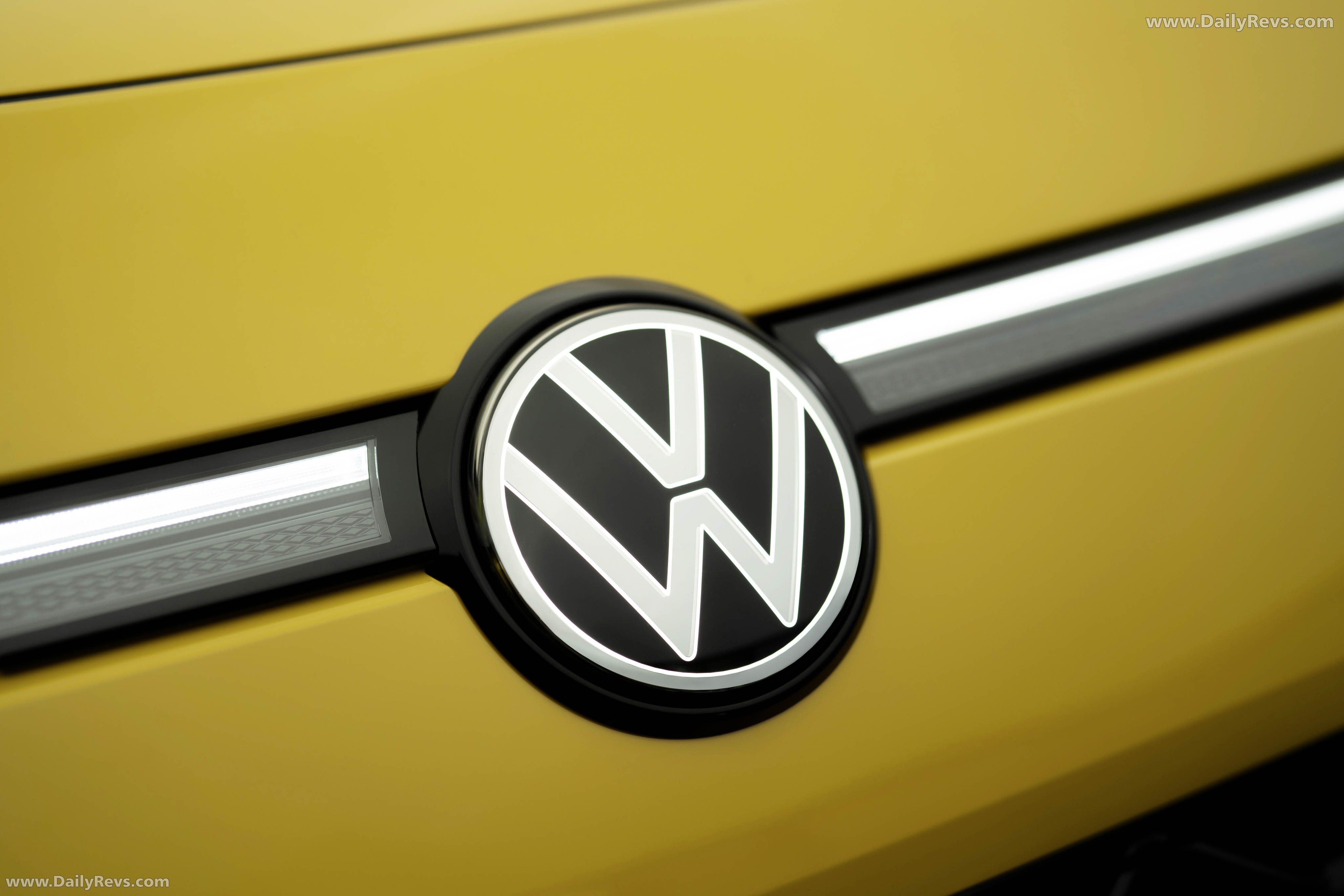 2026 Volkswagen T-Roc Exterior