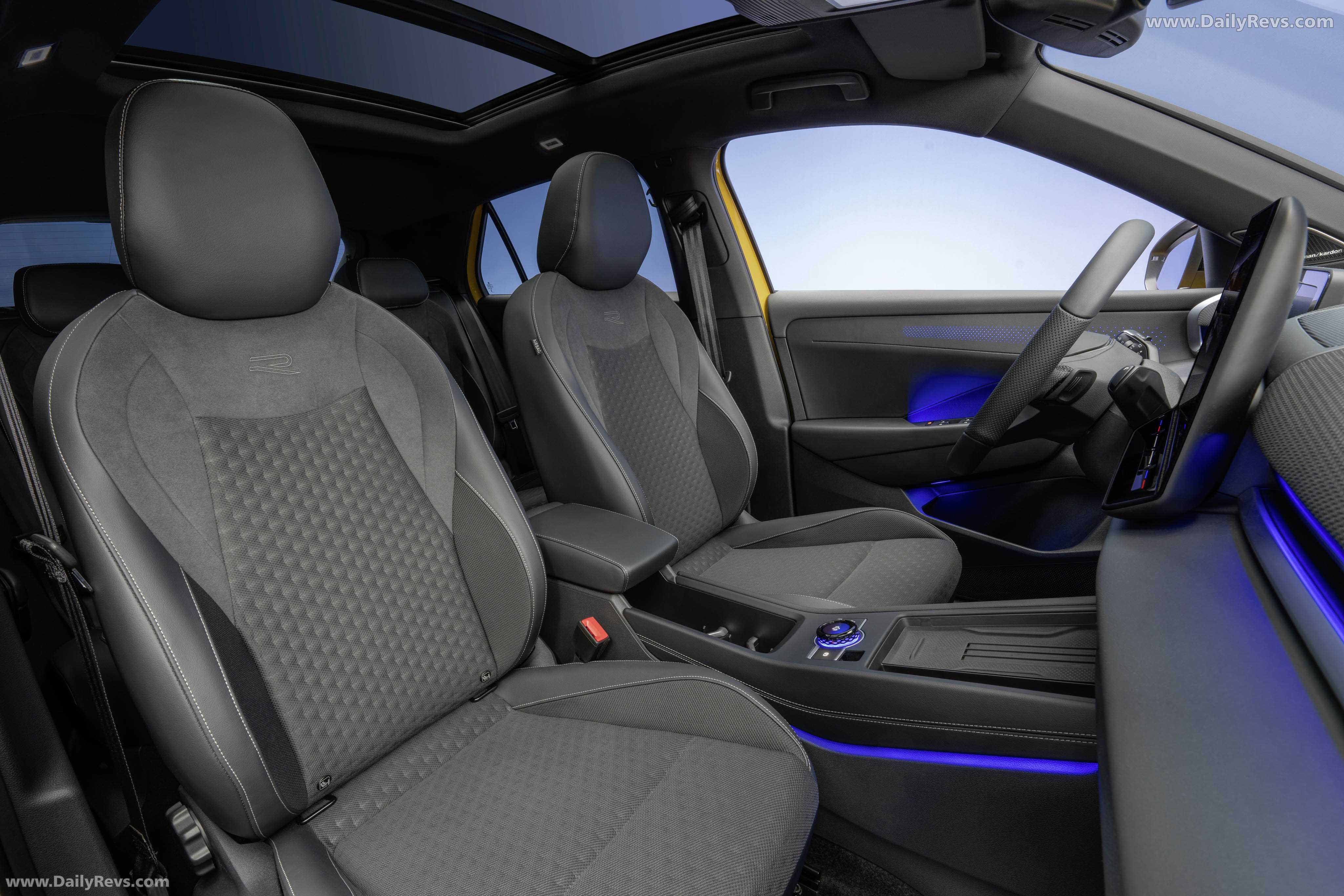 2026 Volkswagen T-Roc Interior