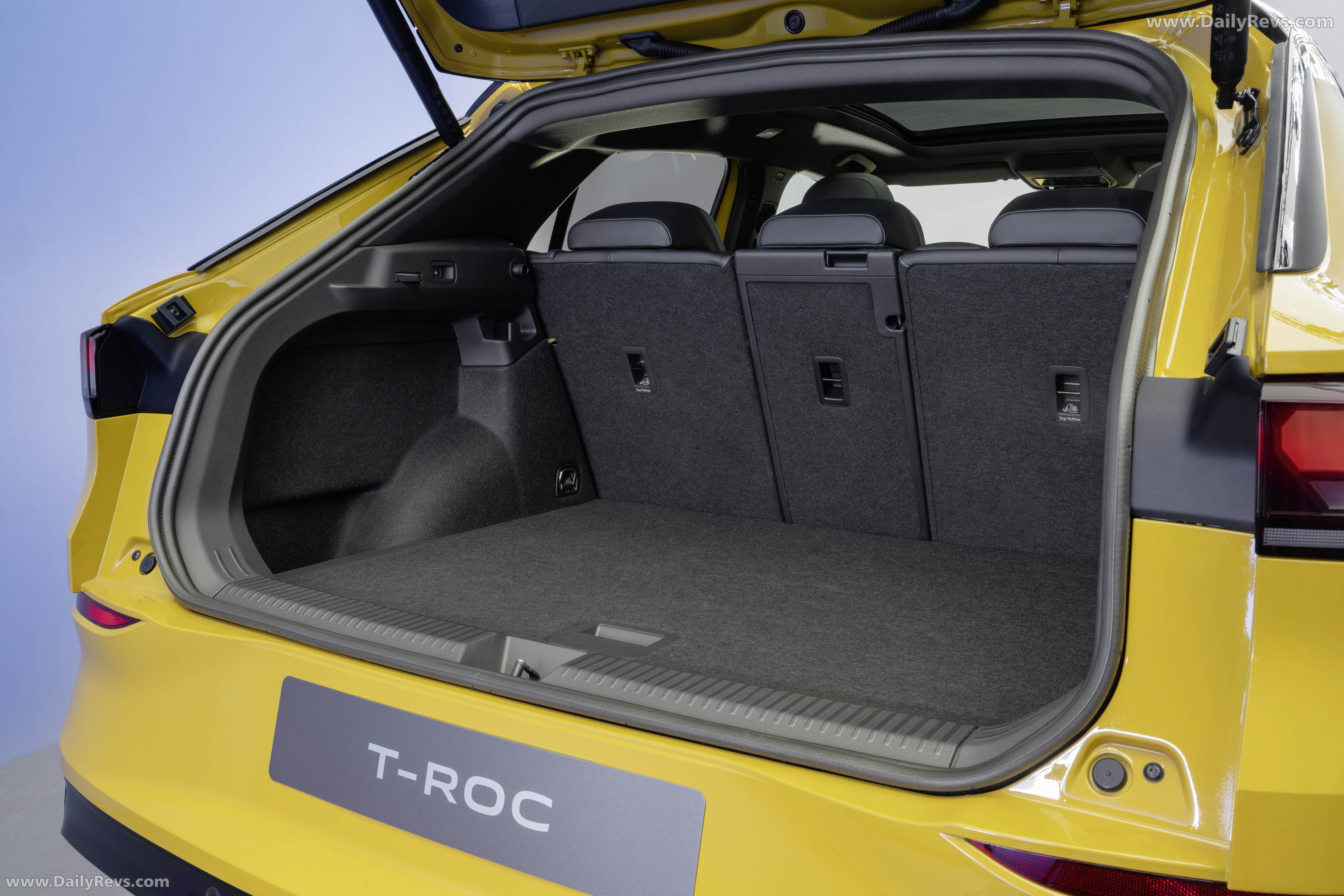2026 Volkswagen T-Roc Interior