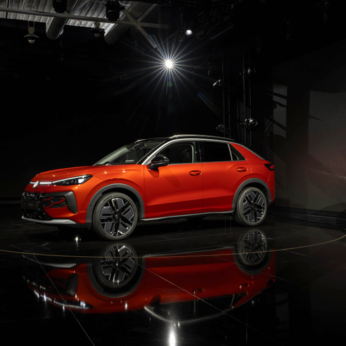 2026 Volkswagen T-Roc eTSI Front View