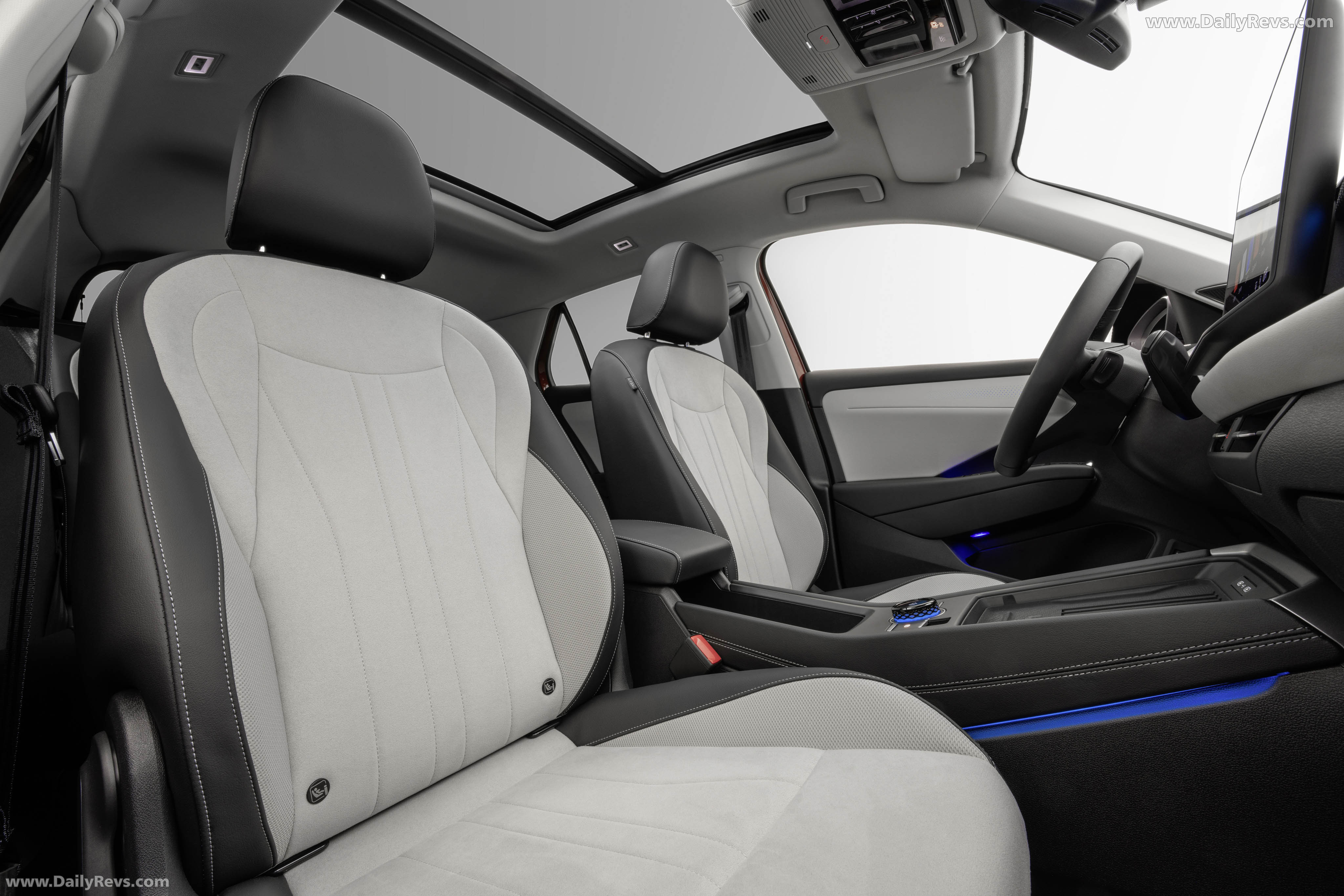 2026 Volkswagen T-Roc eTSI Interior