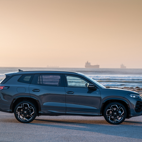 2025 Volkswagen Tayron South African Version Side View