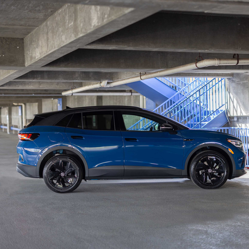2025 Volkswagen ID.4 Black Package Side View