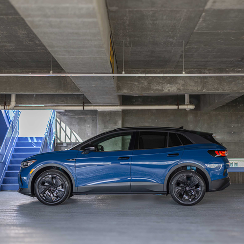 2025 Volkswagen ID.4 Black Package Side View