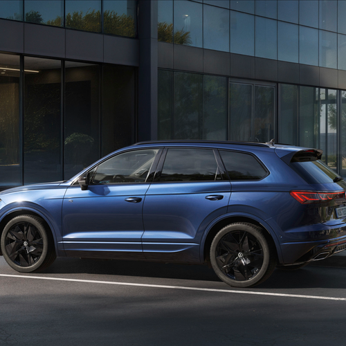 2026 Volkswagen Touareg Final Edition Side View