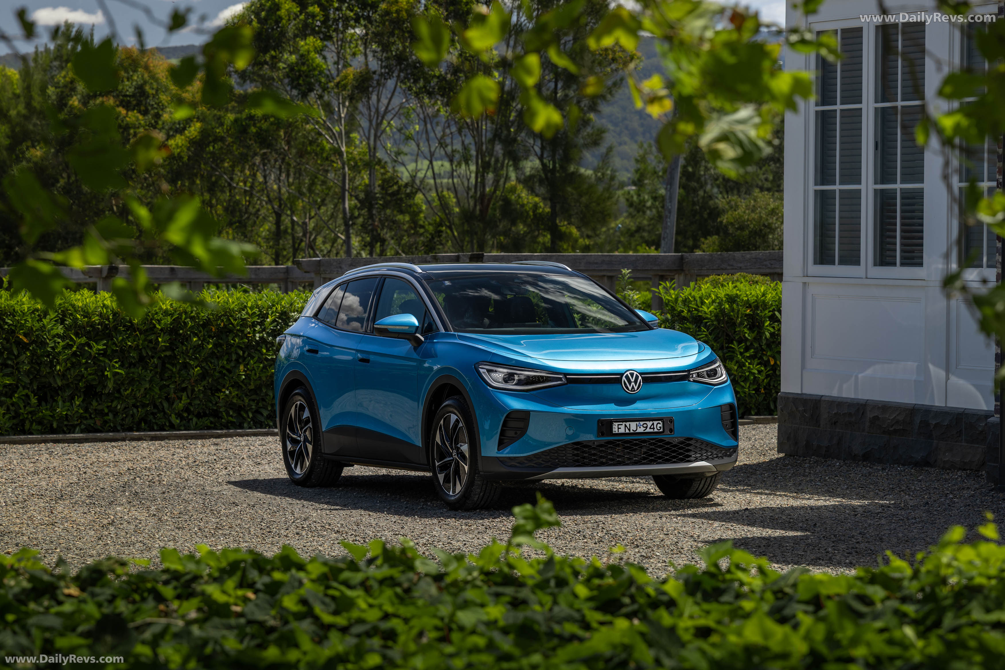 2025 Volkswagen ID.4 Pro Australian Version Front View