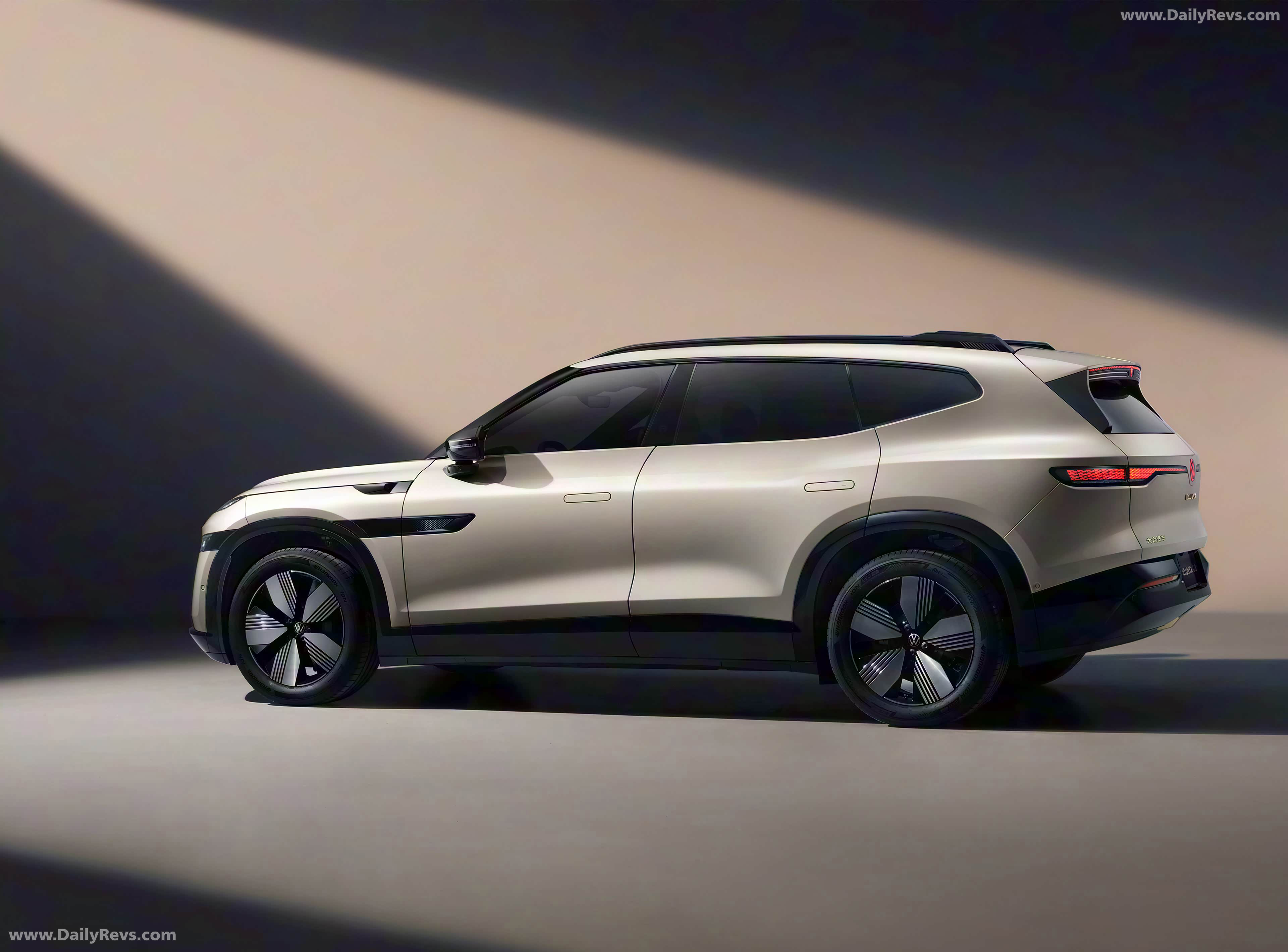 2026 Volkswagen ID.UNYX 08 Side View