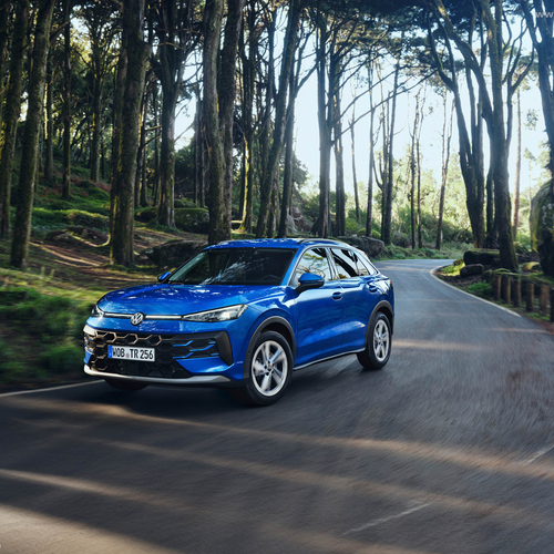 2026 Volkswagen T-Roc eTSI Celestial Blue Front View