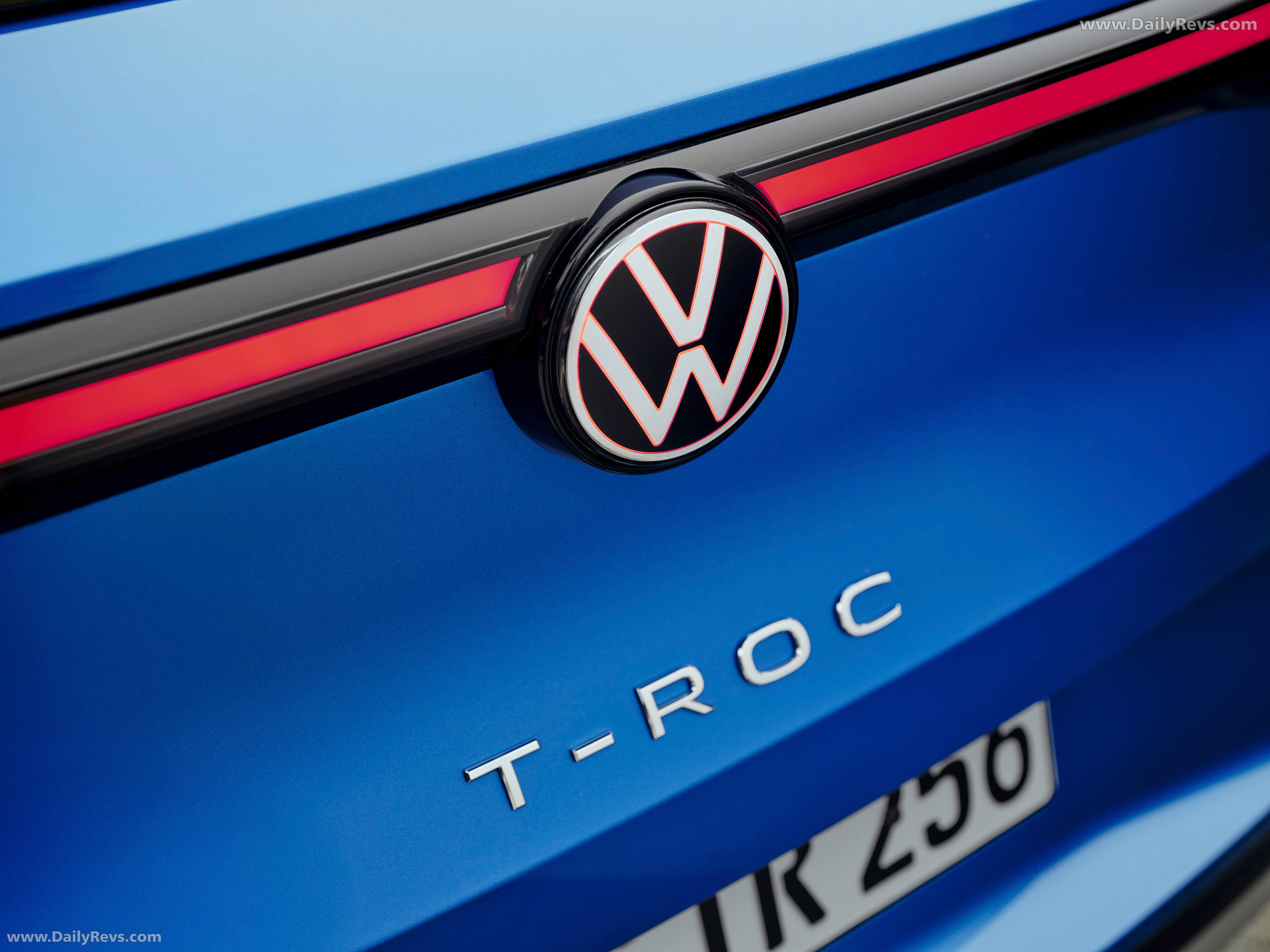 2026 Volkswagen T-Roc eTSI Celestial Blue Exterior