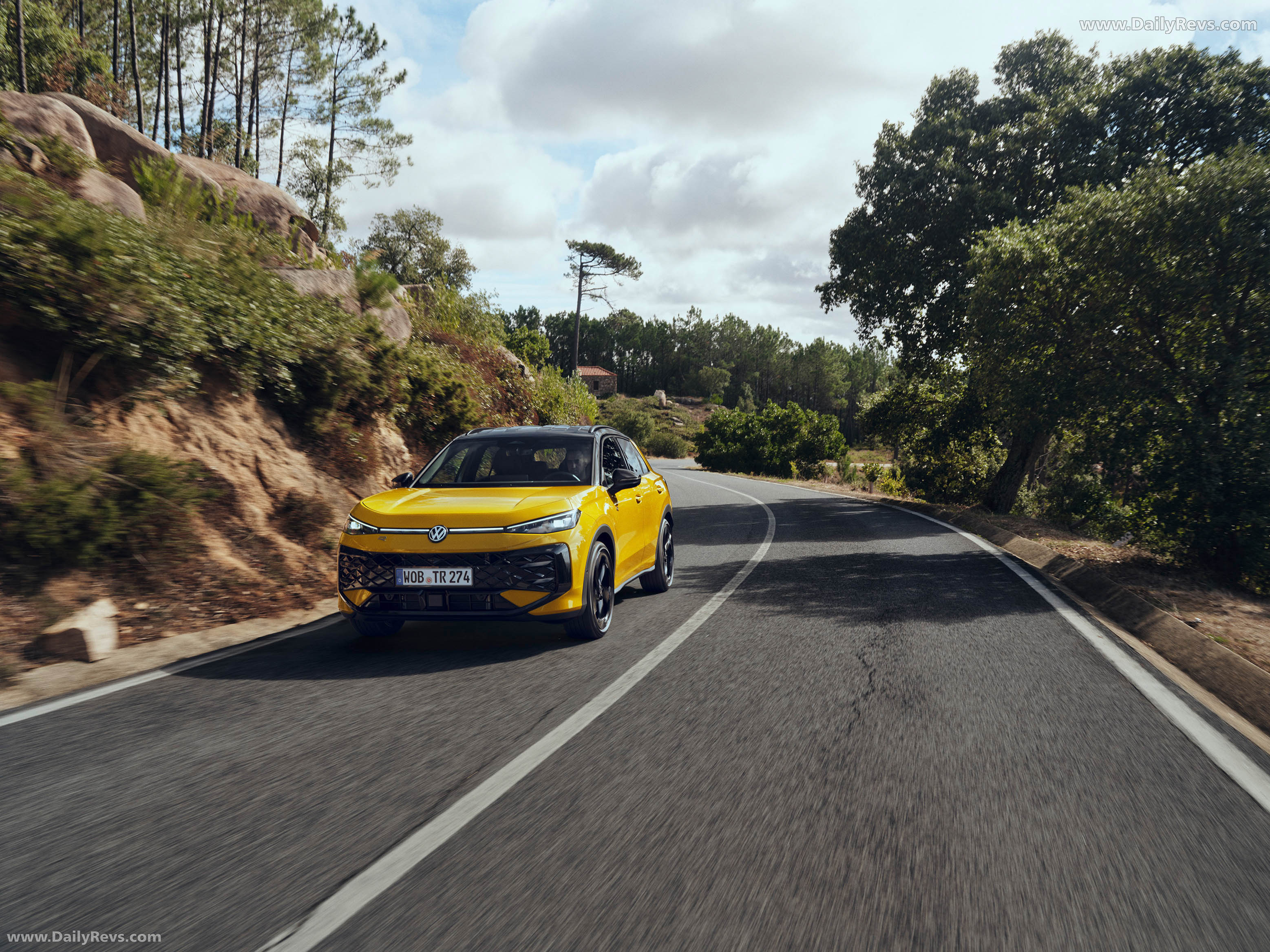 2026 Volkswagen T-Roc R-Line Front View