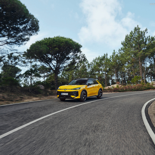 2026 Volkswagen T-Roc R-Line Front View