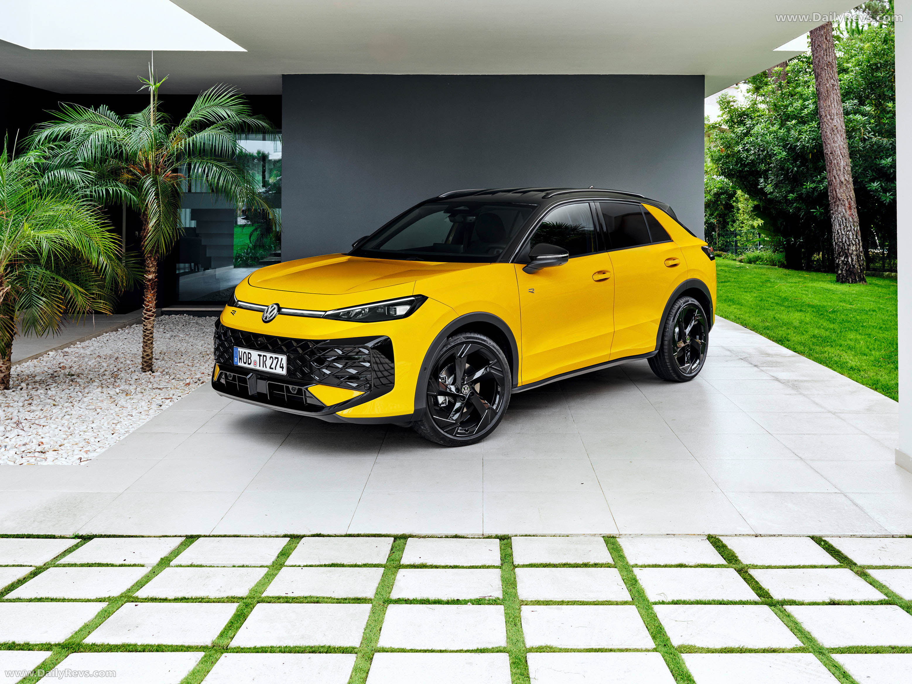 2026 Volkswagen T-Roc R-Line Front View