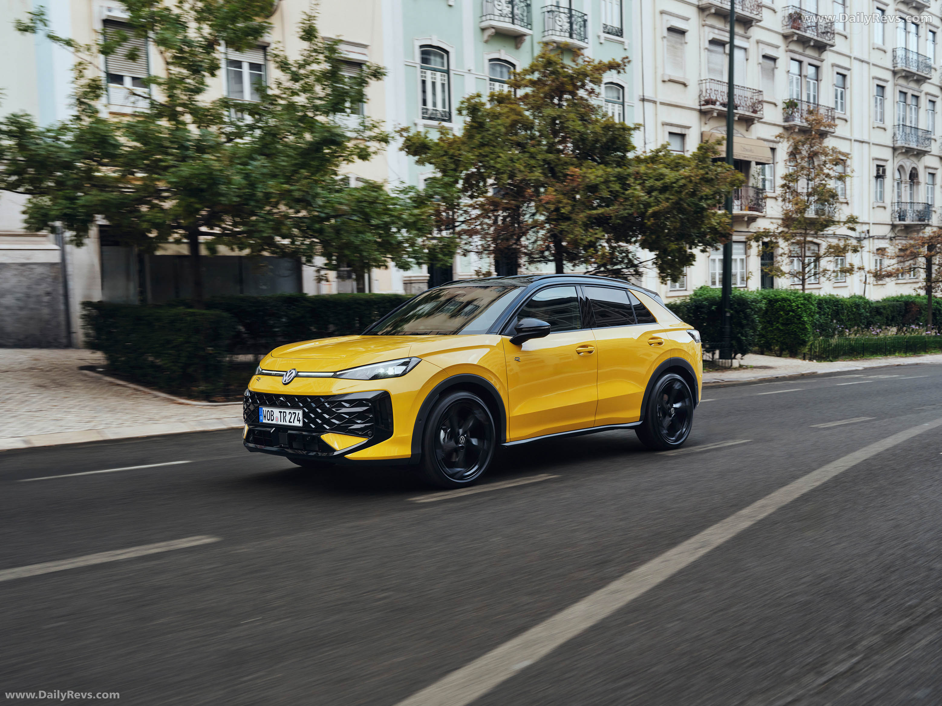 2026 Volkswagen T-Roc R-Line Side View