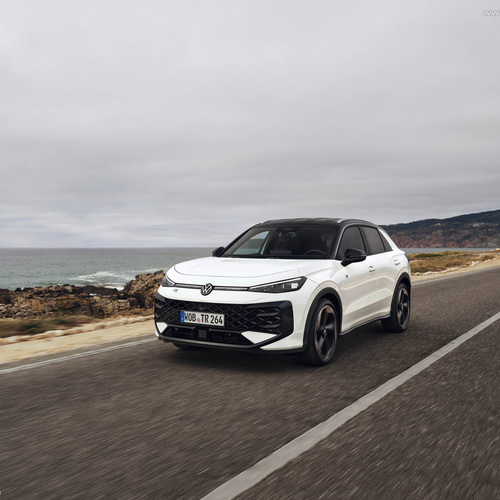 2026 Volkswagen T-Roc eTSI R-Line Front View