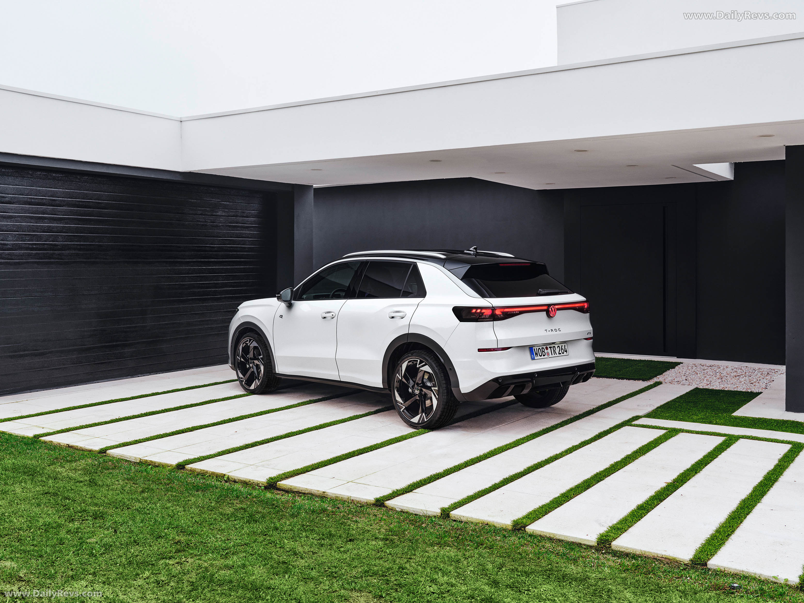 2026 Volkswagen T-Roc eTSI R-Line Rear View