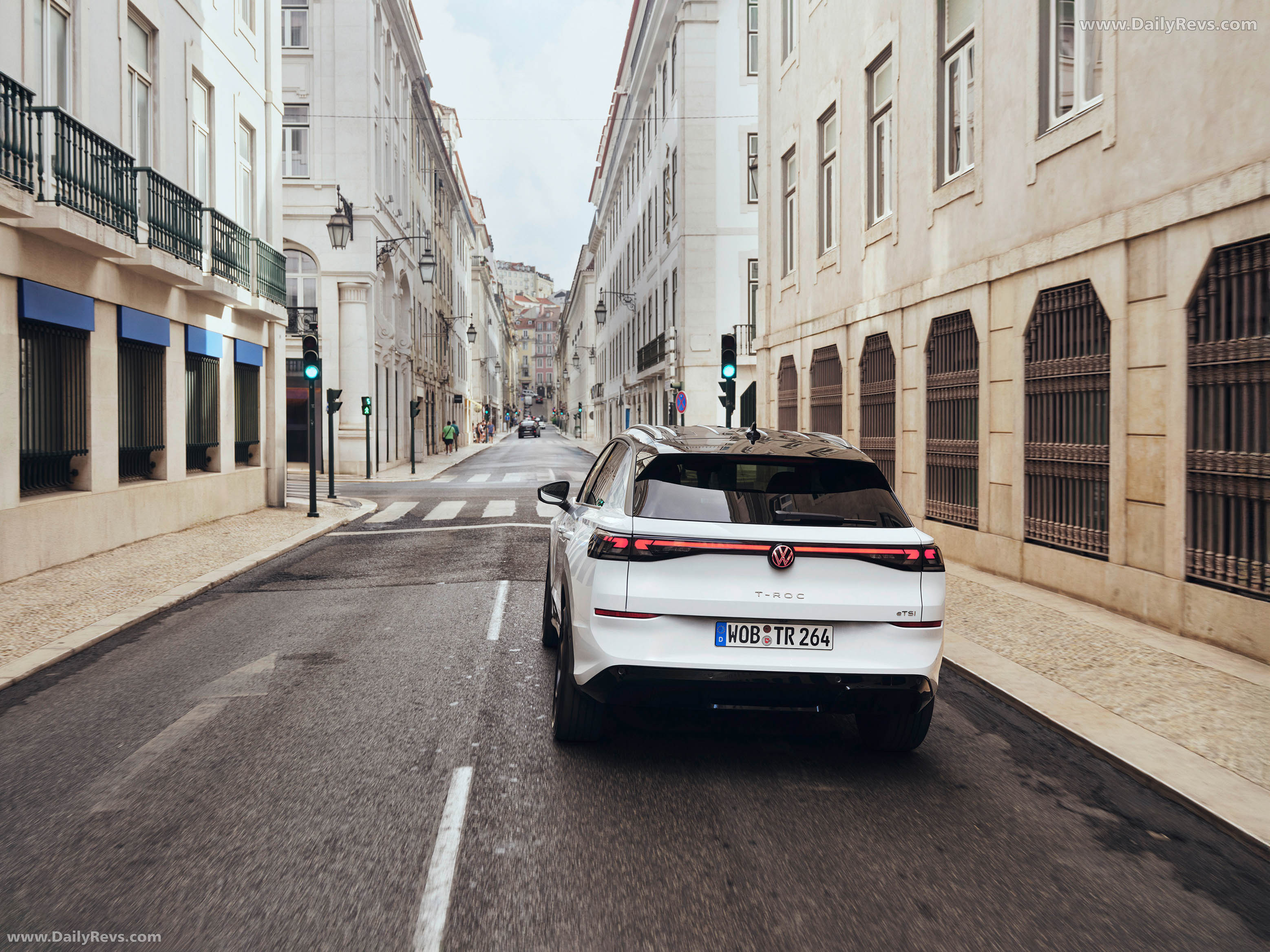 2026 Volkswagen T-Roc eTSI R-Line Rear View