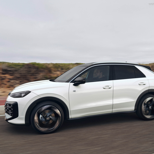 2026 Volkswagen T-Roc eTSI R-Line Side View