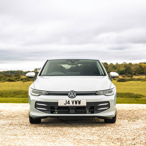 2025 Volkswagen Golf Match eHybrid Front View