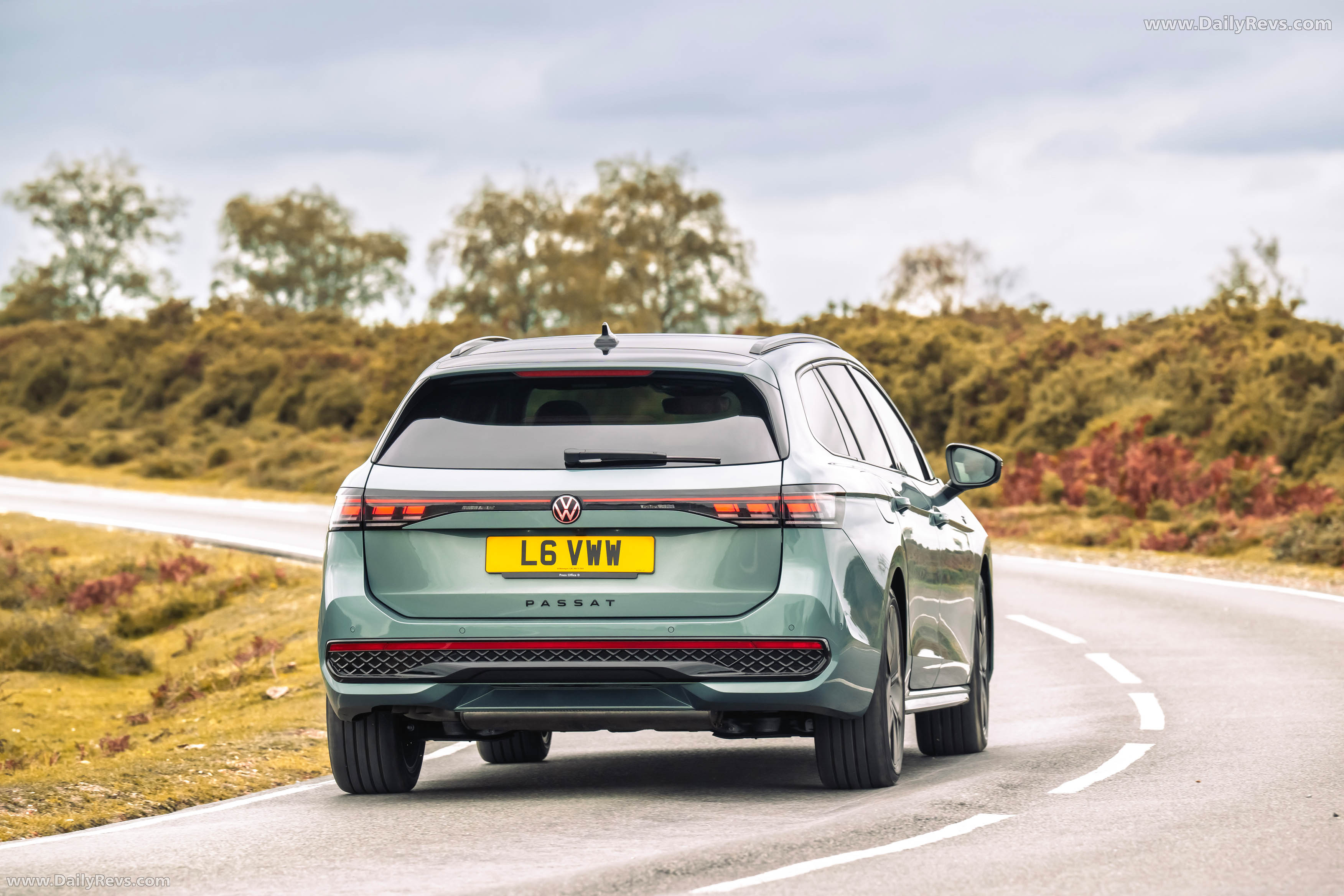 2025 Volkswagen Passat Black Edition eHybrid UK Version Rear View