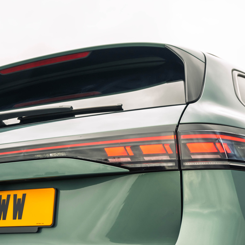 2025 Volkswagen Passat Black Edition eHybrid UK Version Exterior