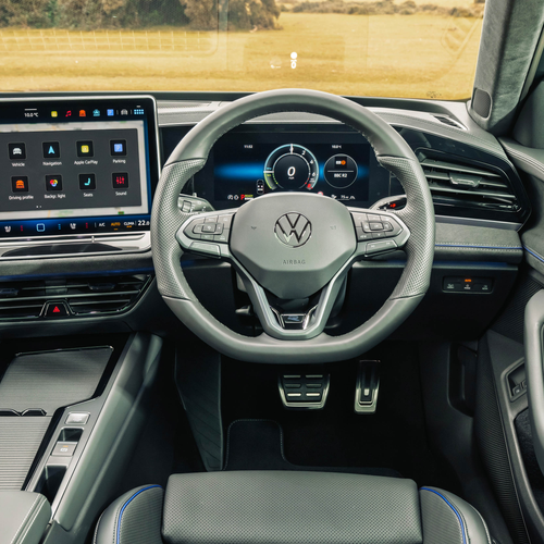 2025 Volkswagen Passat Black Edition eHybrid UK Version Interior
