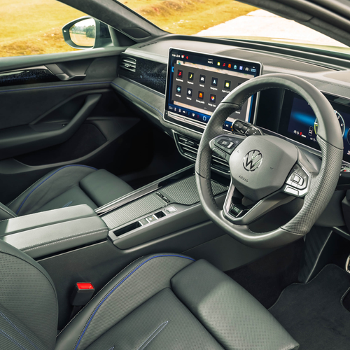 2025 Volkswagen Passat Black Edition eHybrid UK Version Interior