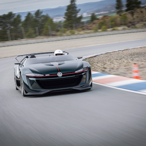 2014 Volkswagen GTI Roadster Concept Front View