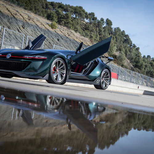 2014 Volkswagen GTI Roadster Concept Front View