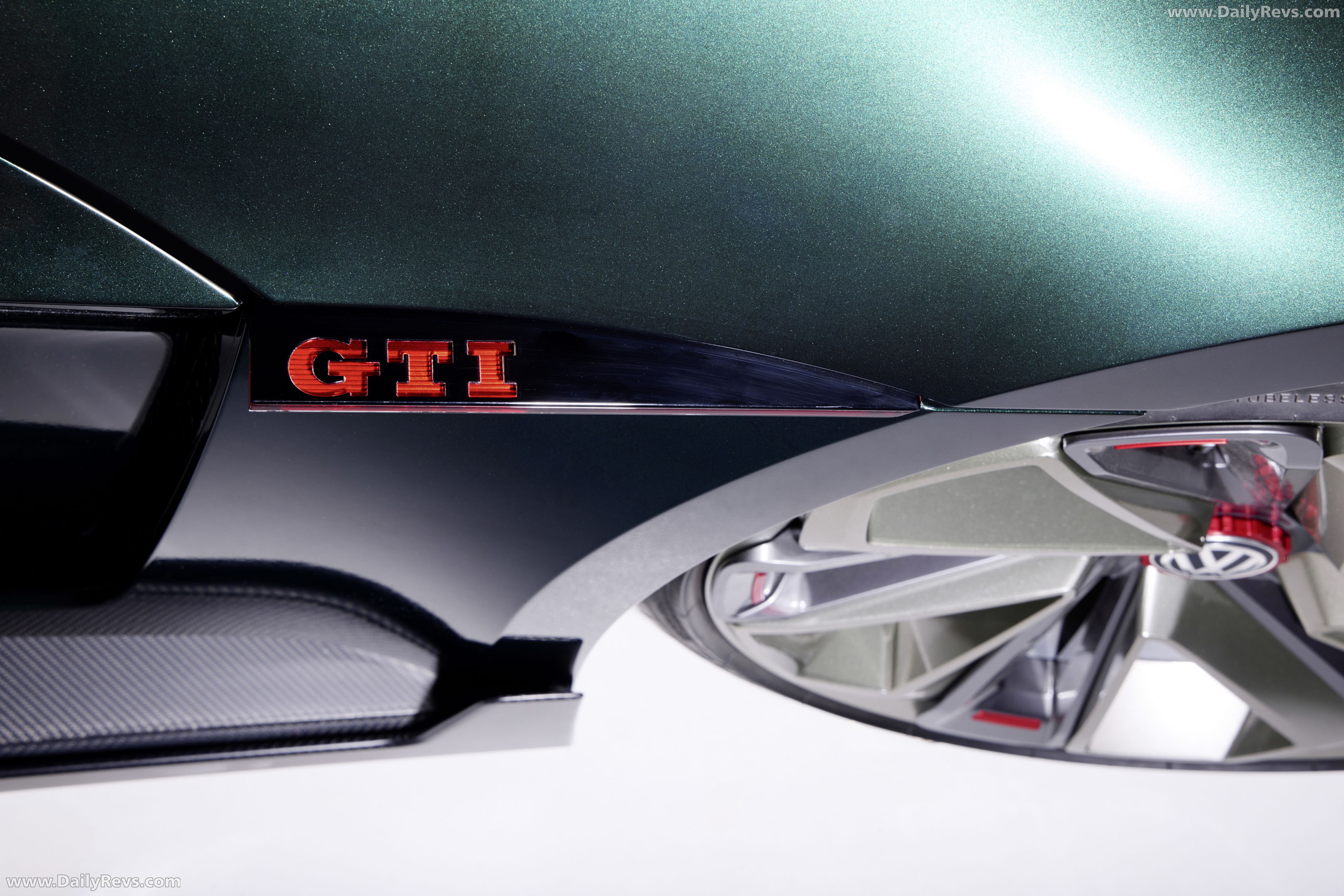 2014 Volkswagen GTI Roadster Concept Exterior
