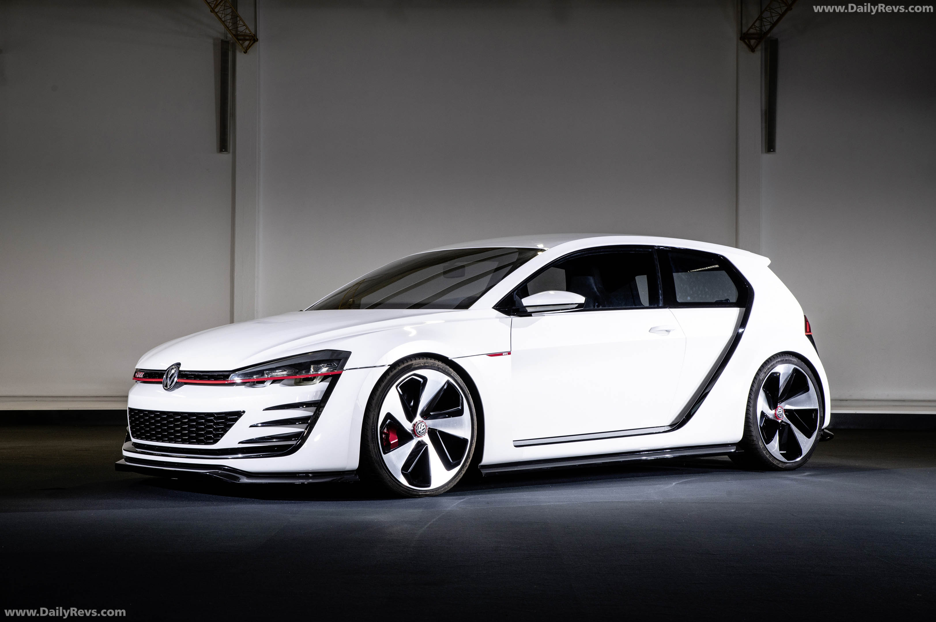 2013 Volkswagen Design Vision GTI Concept Front View