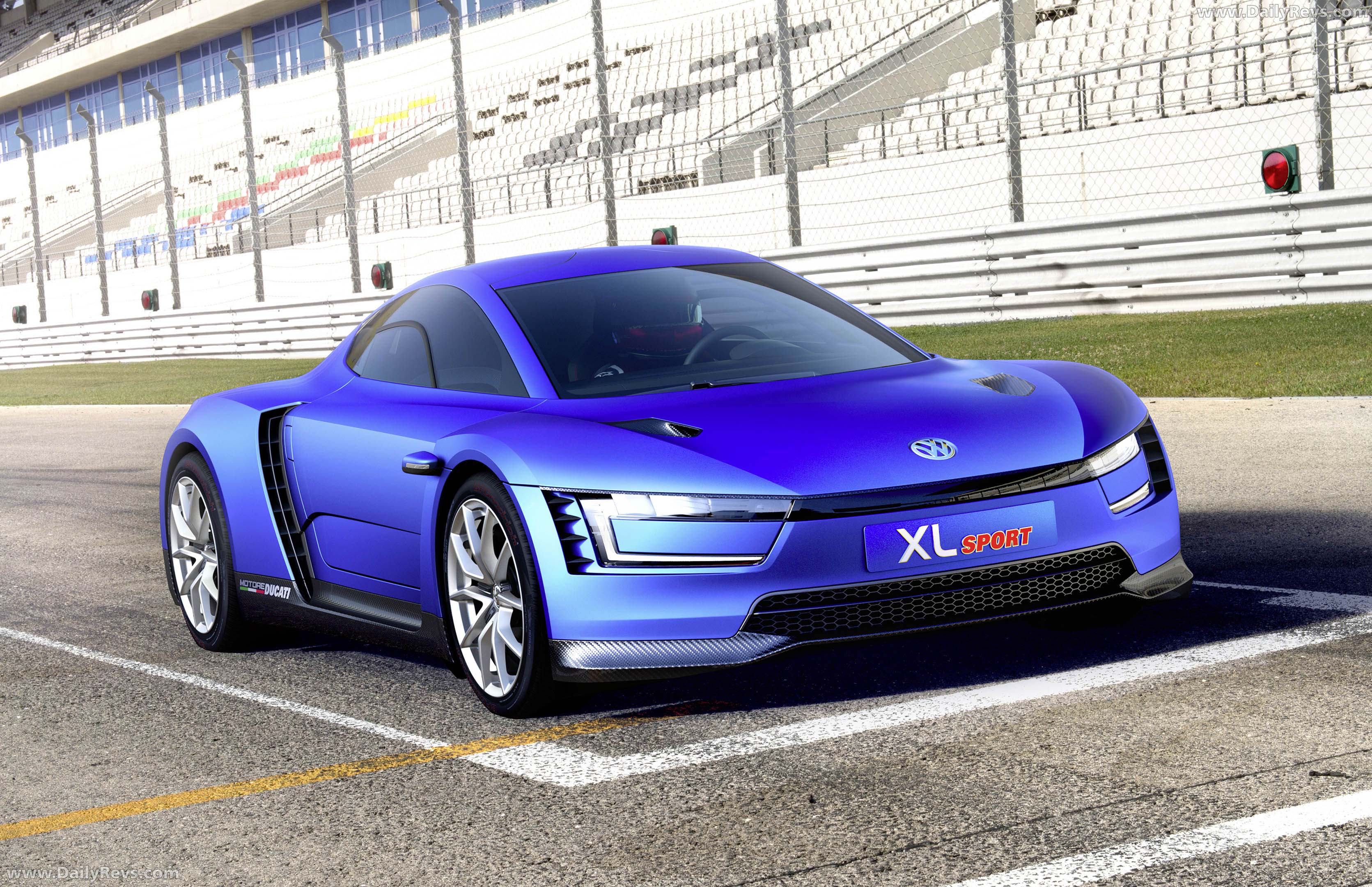 2014 Volkswagen XL Sport Concept Front View