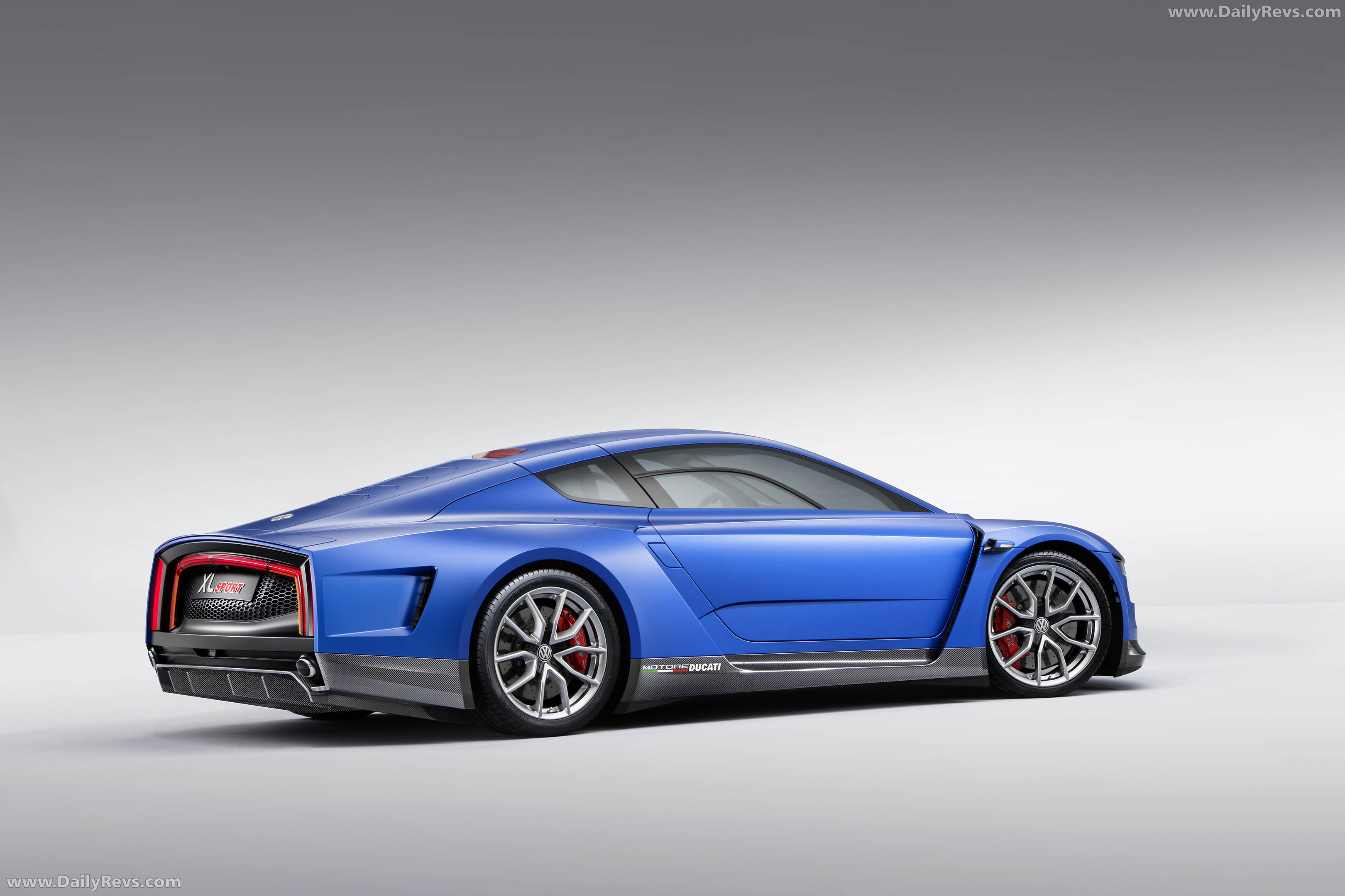 2014 Volkswagen XL Sport Concept Rear View