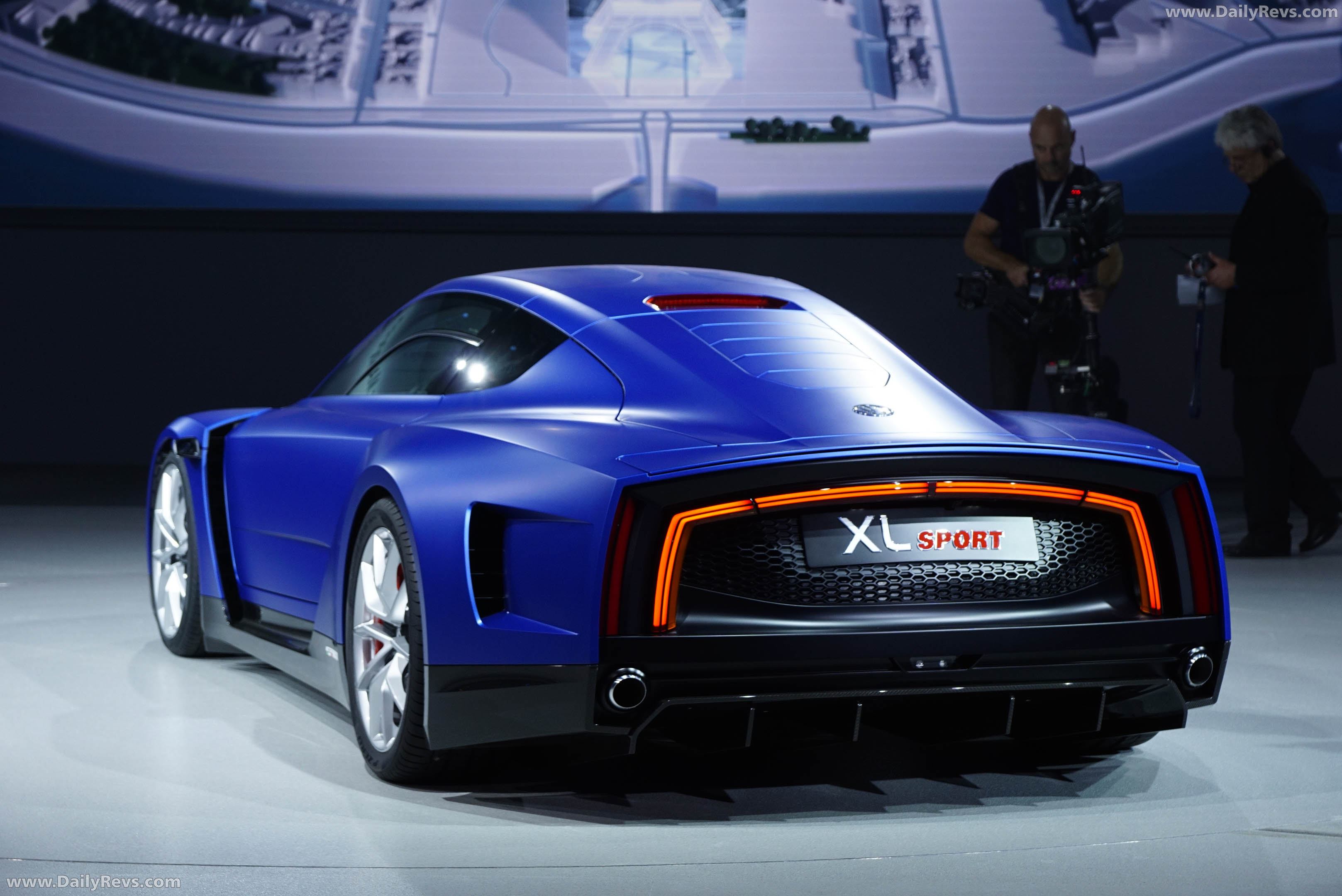 2014 Volkswagen XL Sport Concept Rear View