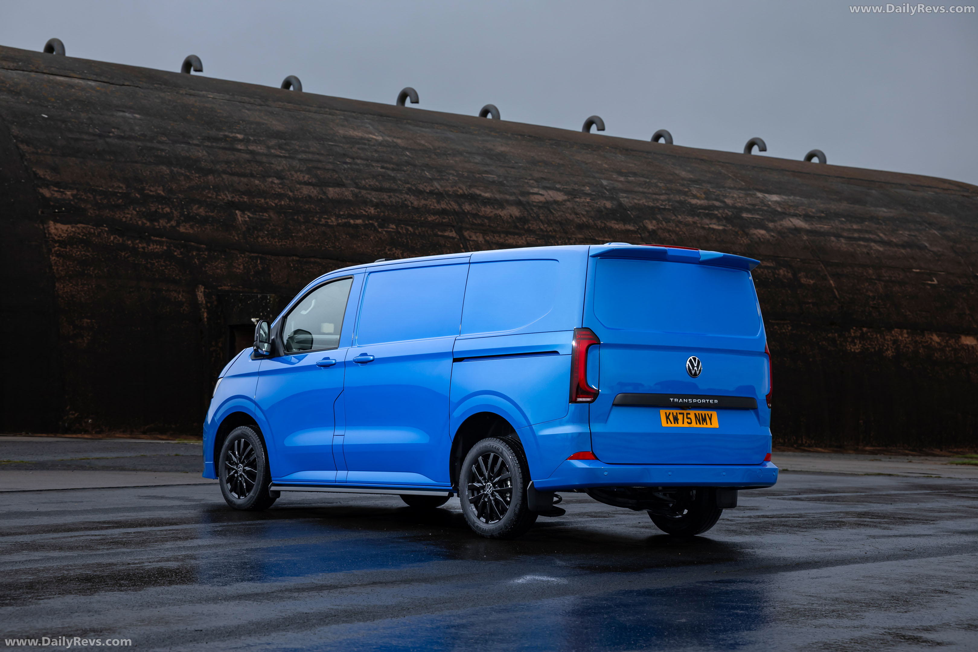 2026 Volkswagen Transporter Commerce Pro S Rear View