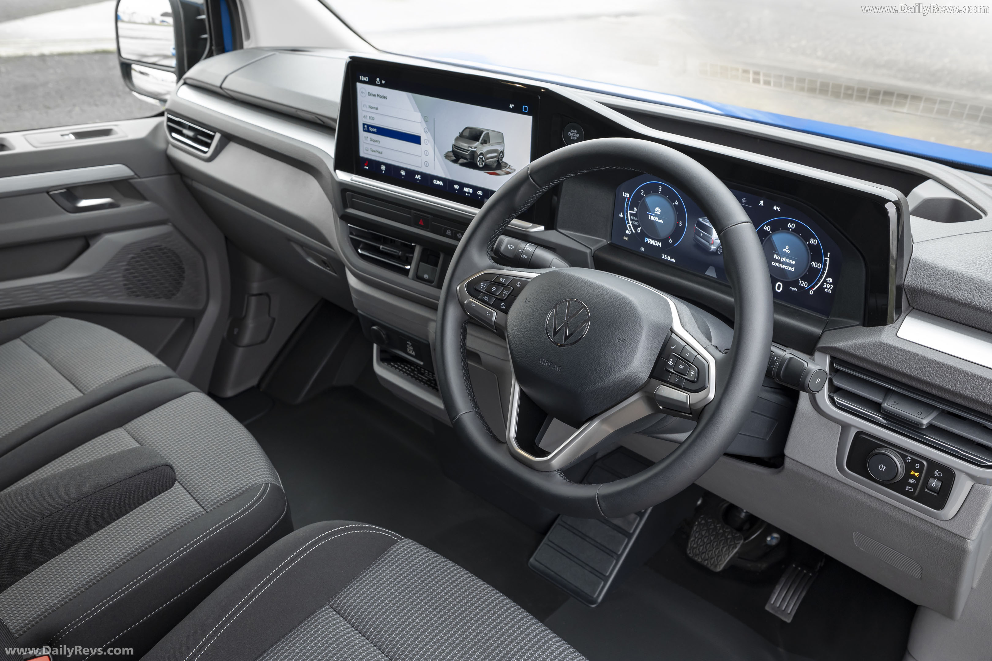 2026 Volkswagen Transporter Commerce Pro S Interior