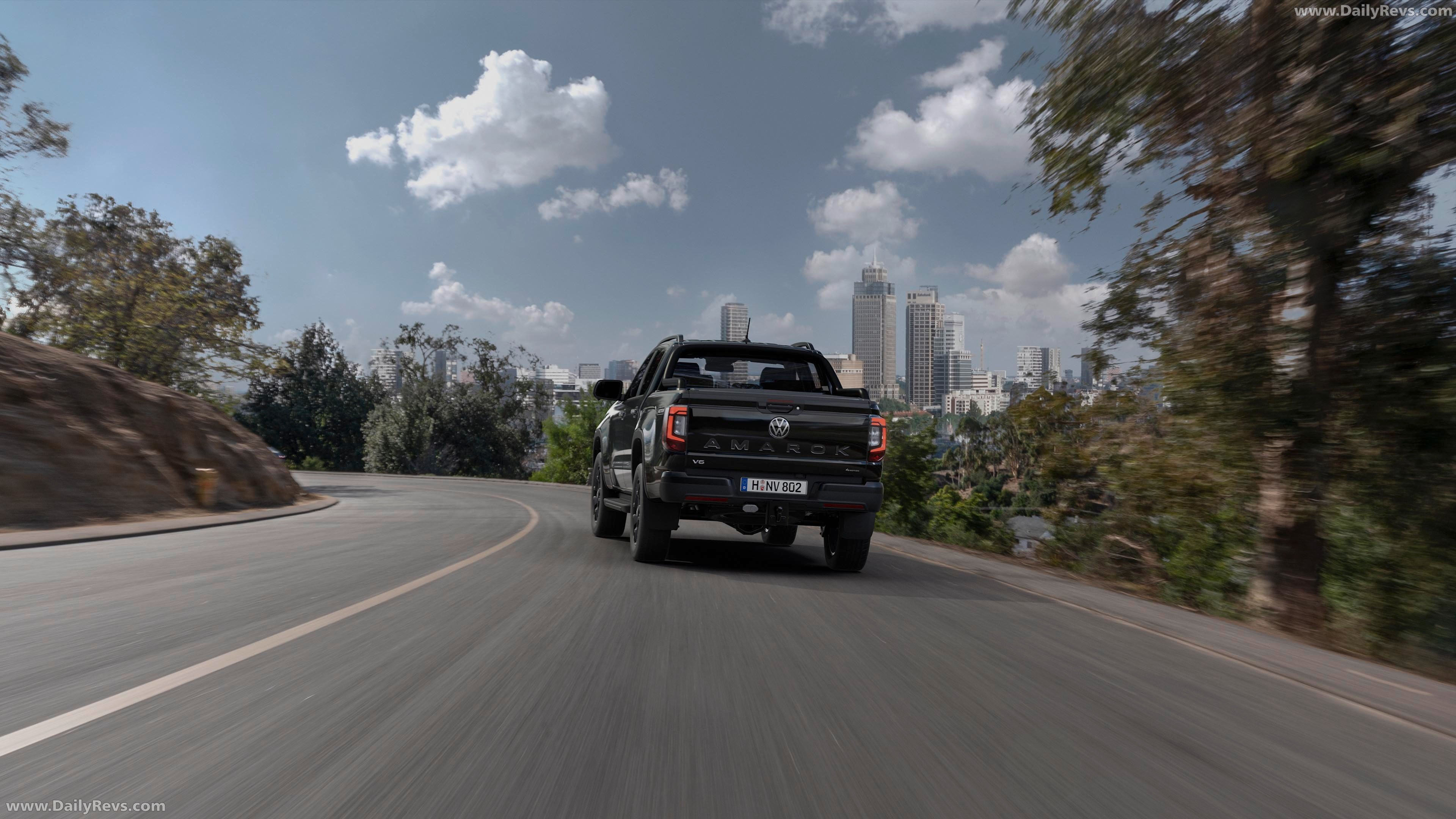 2026 Volkswagen Amarok Dark Label V6 Rear View