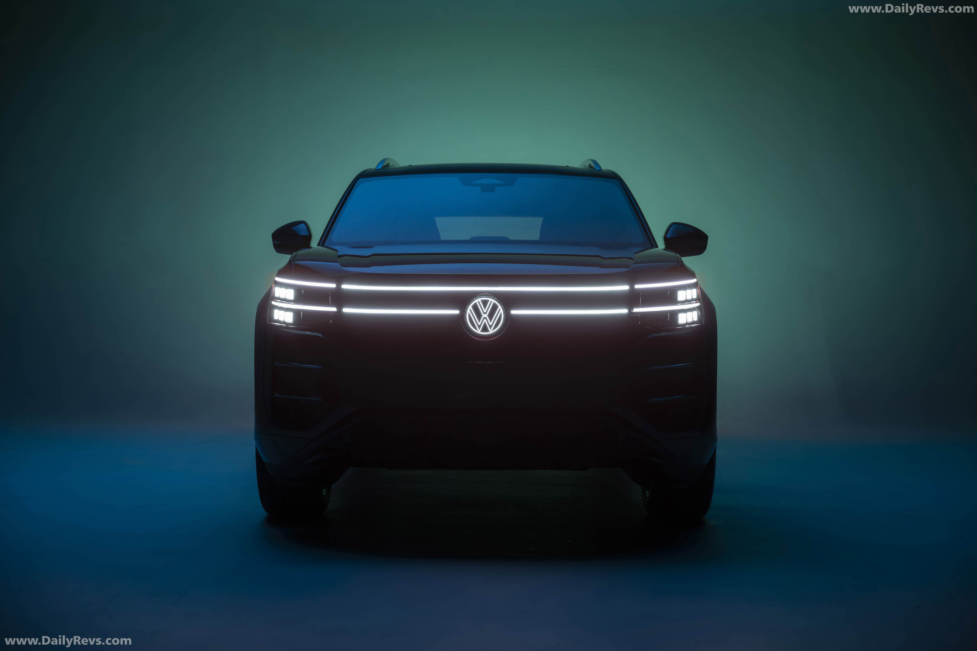 2027 Volkswagen Atlas R-Line Front View