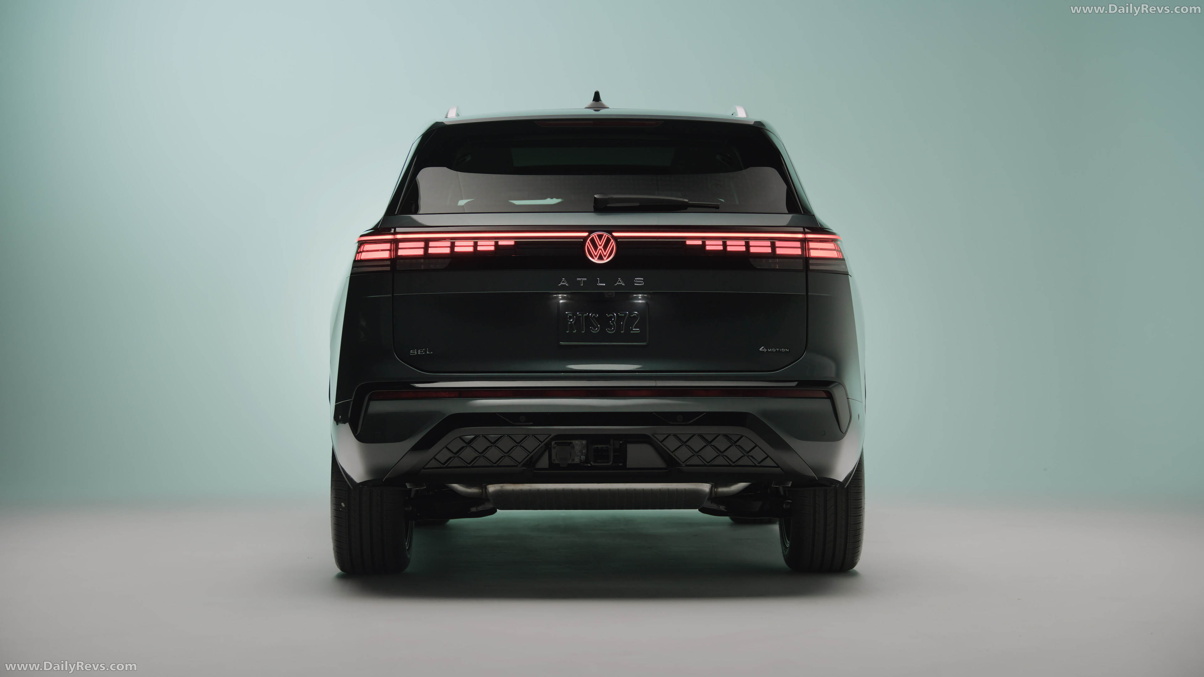 2027 Volkswagen Atlas R-Line Rear View