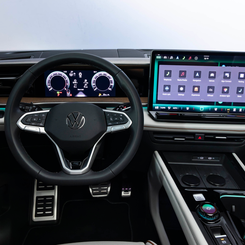 2027 Volkswagen Atlas R-Line Interior
