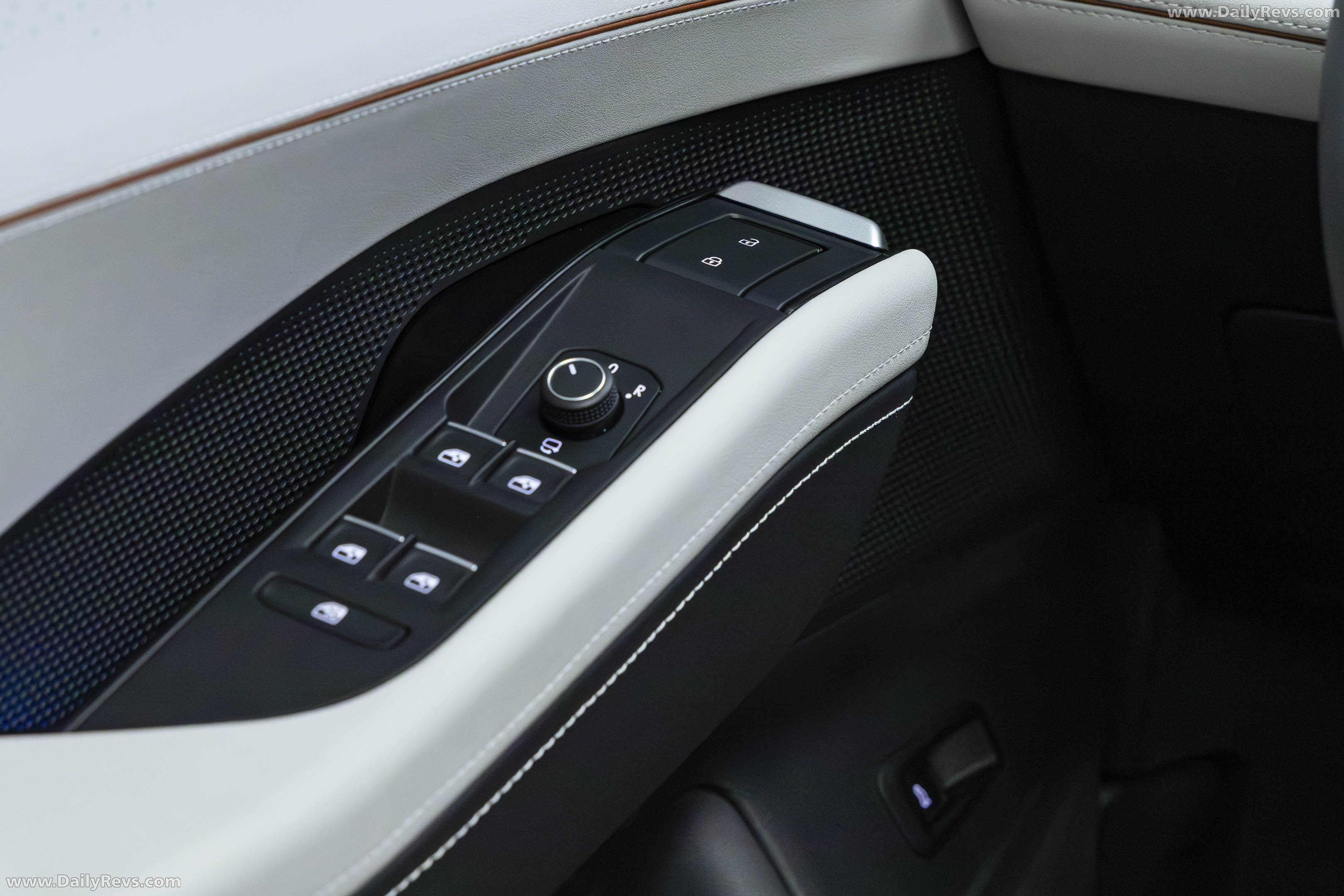 2027 Volkswagen Atlas R-Line Interior