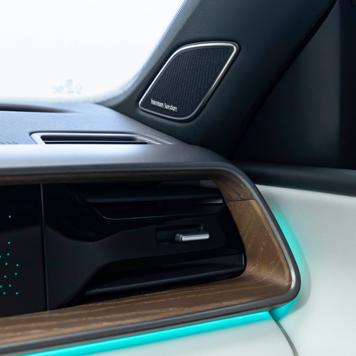 2027 Volkswagen Atlas R-Line Interior