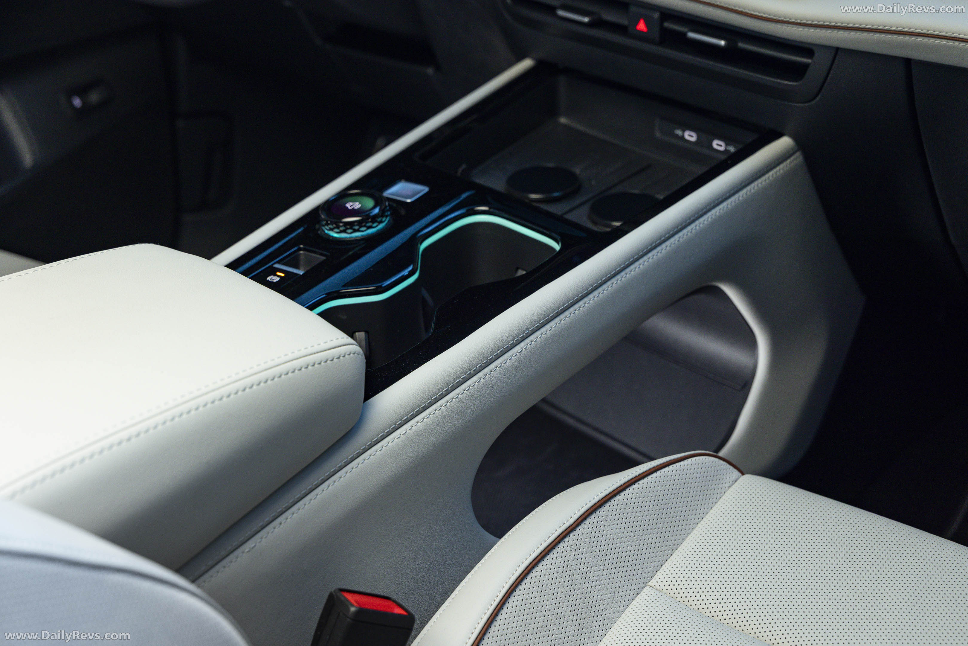 2027 Volkswagen Atlas R-Line Interior
