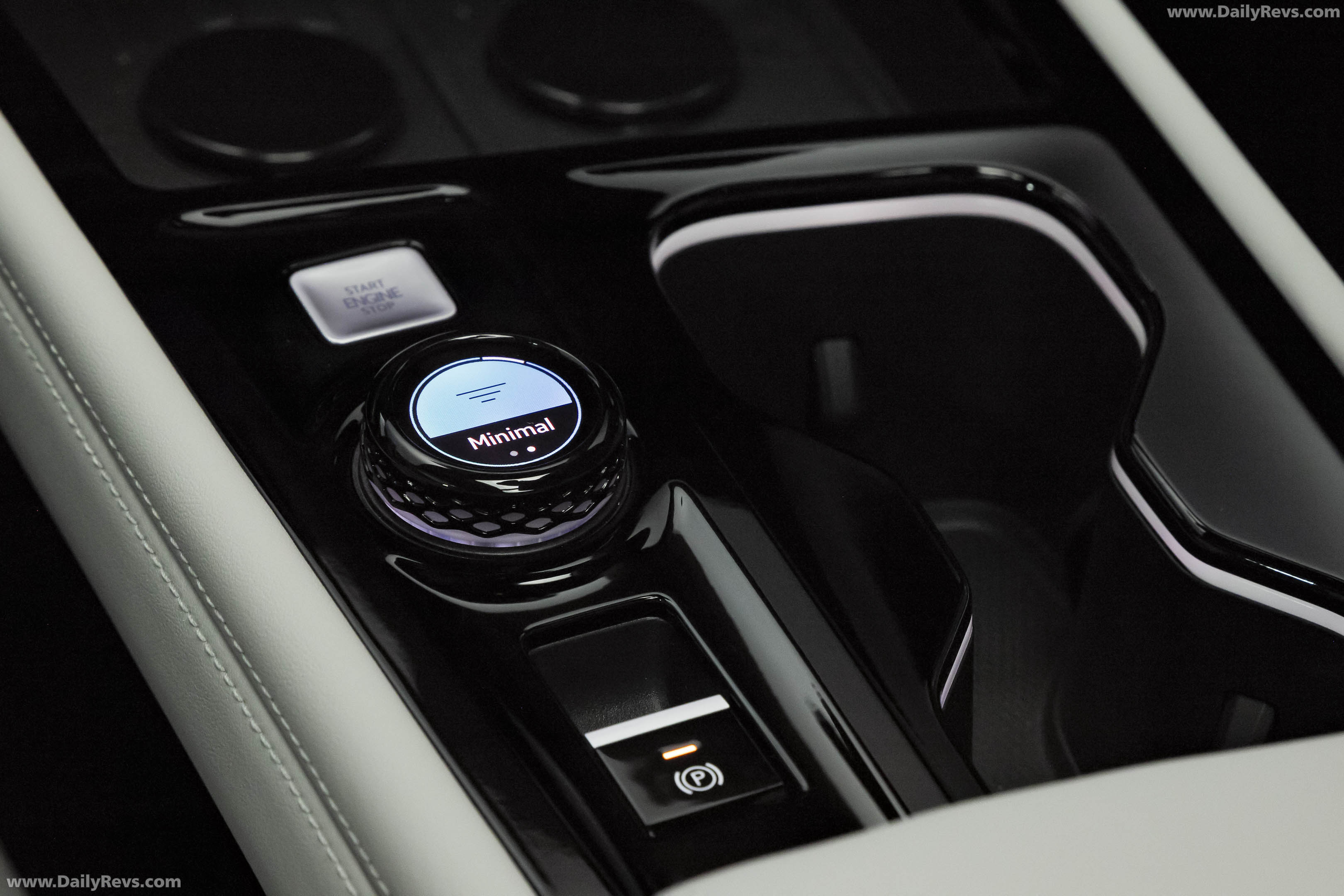 2027 Volkswagen Atlas R-Line Interior
