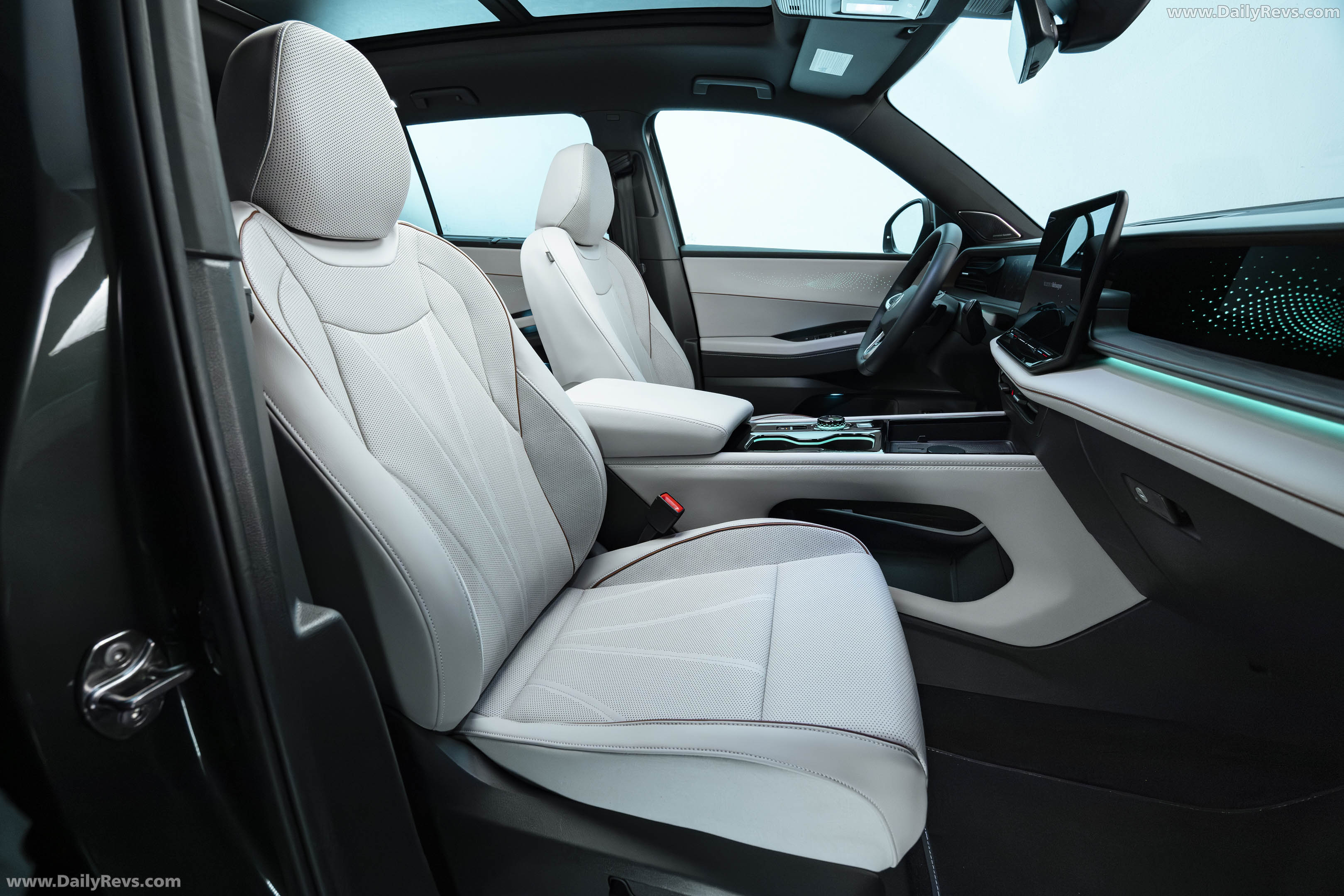 2027 Volkswagen Atlas R-Line Interior