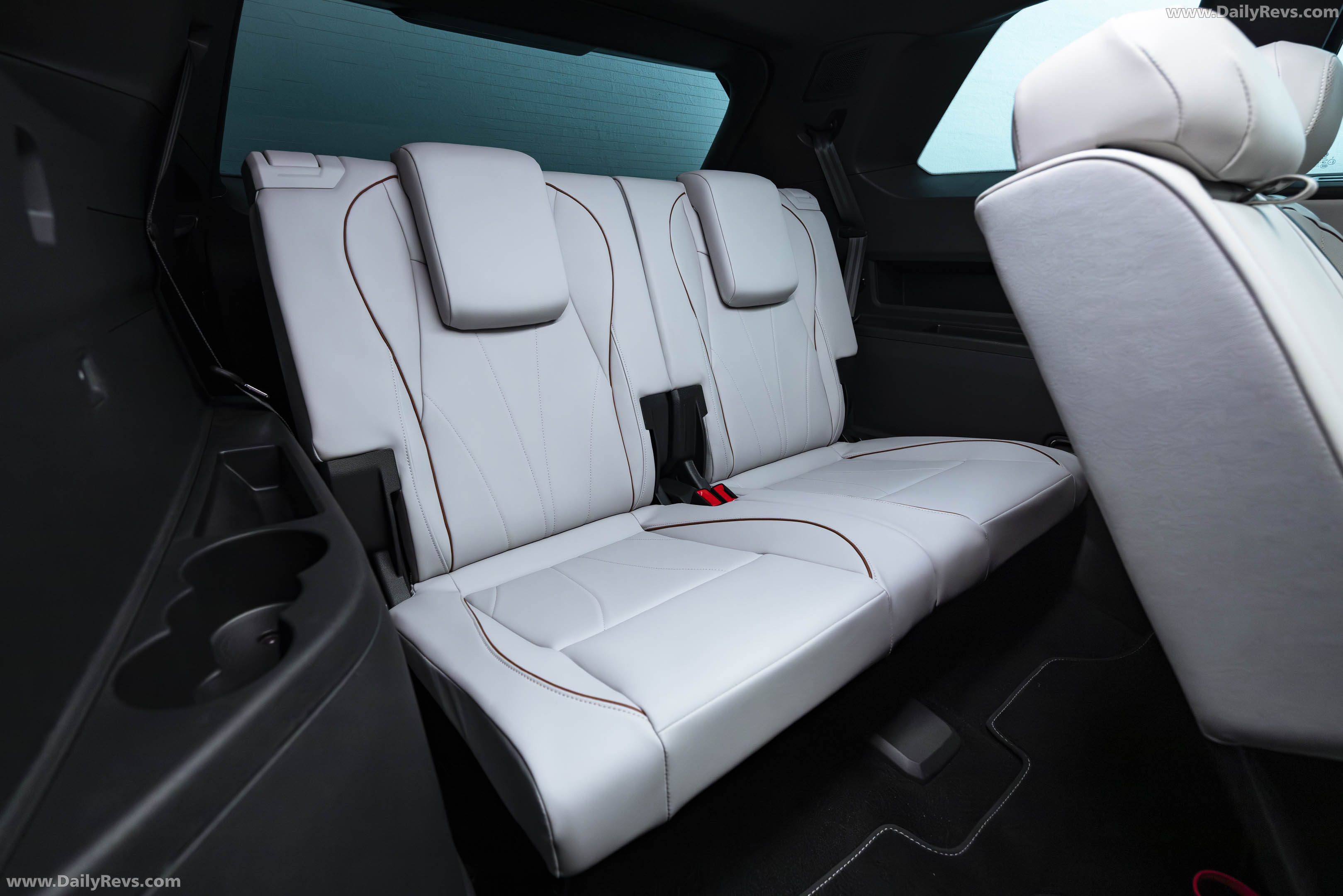 2027 Volkswagen Atlas R-Line Interior