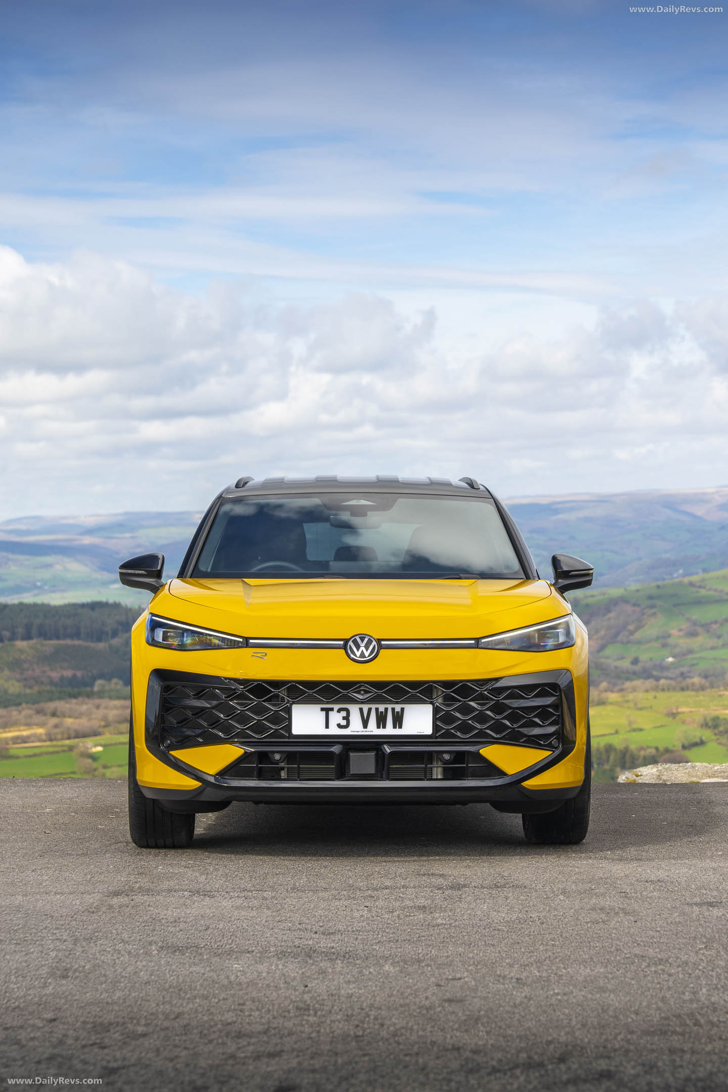 2026 Volkswagen T-Roc R-Line UK Version Front View
